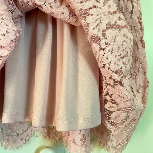 Soprano, Lace, Halter Neck Style Dress in light pink, size Large - Picture 4 of 10